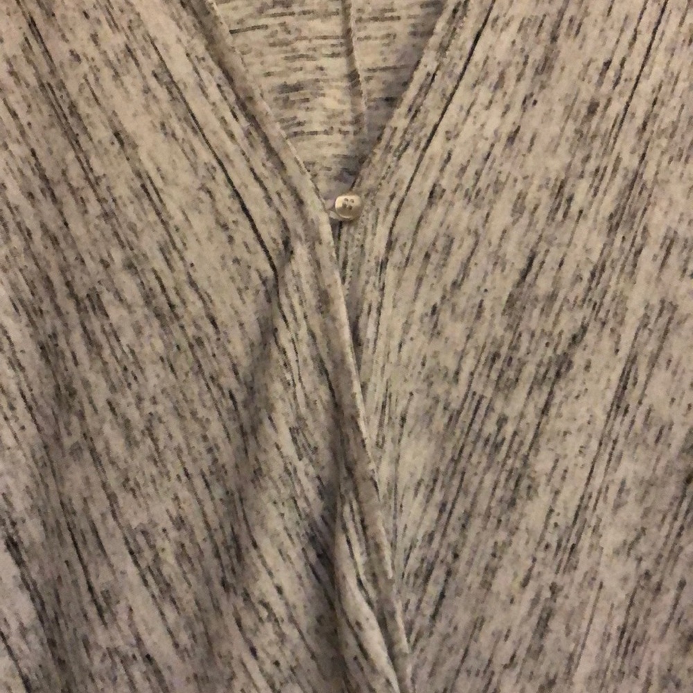 Jessica Simpson Maternity Nursing top - Picture 3 of 5